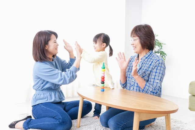 実家暮らしのシングルマザーが知っておくべき母子手当の全て